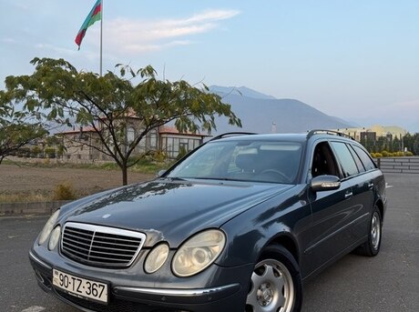 Mercedes E 220