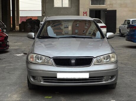 Nissan Sunny 2005