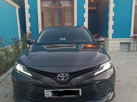 Toyota Camry 2019