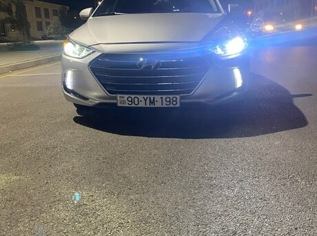 Hyundai Elantra 2017