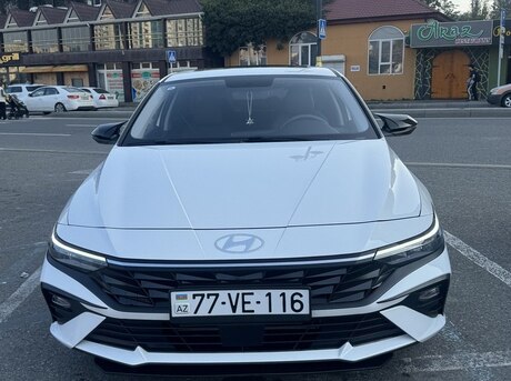 Hyundai Elantra 2024