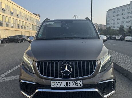 Mercedes  2017