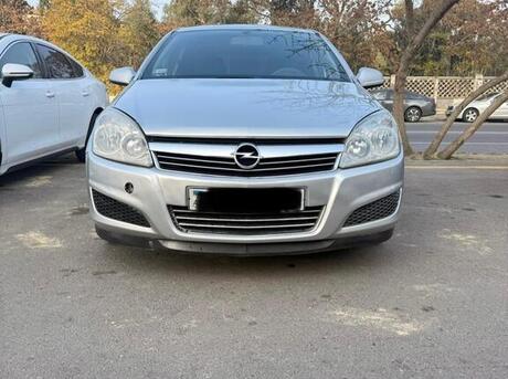Opel Astra 2010