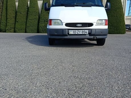 Ford Transit 2000