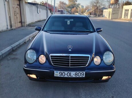 Mercedes E 220 2000