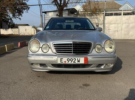 Mercedes E 240 2001