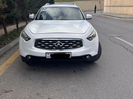 Infiniti FX35