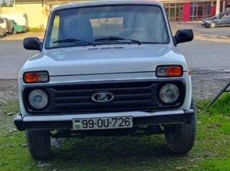 LADA (VAZ) Niva 2011