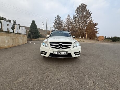 Mercedes  2010