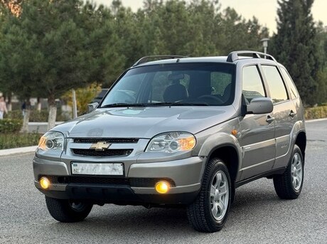 Chevrolet Niva 2012