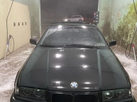 BMW 320 1992
