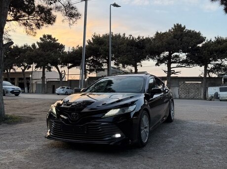 Toyota Camry 2019