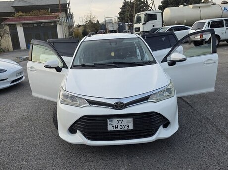 Toyota Corolla Fielder 2015