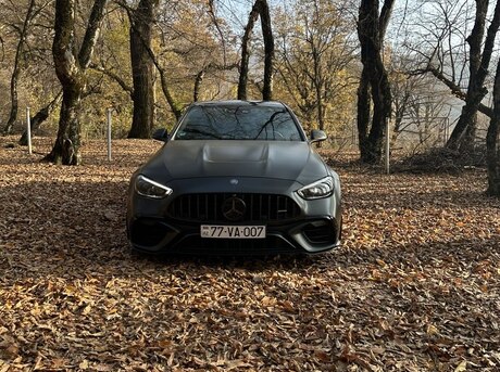 Mercedes C 63 AMG 4MATIC