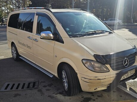 Mercedes  2010