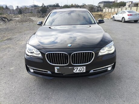 BMW 740