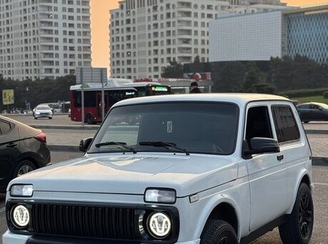 LADA (VAZ) Niva 2008