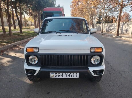 LADA (VAZ) Niva 2015