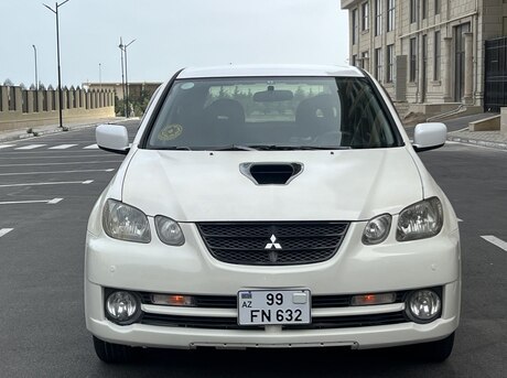 Mitsubishi Airtrek 2002