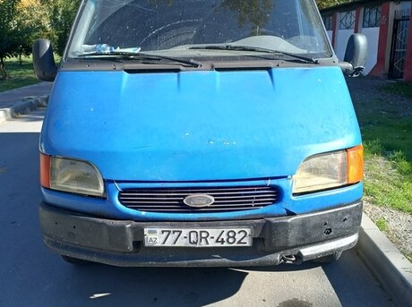 Ford Transit 2000