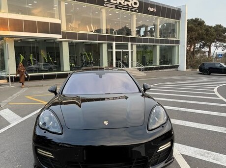 Porsche Panamera 4 2013