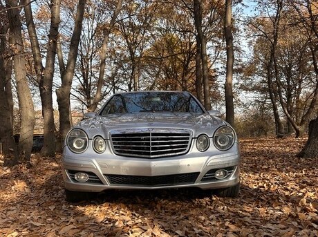 Mercedes E 220 2004