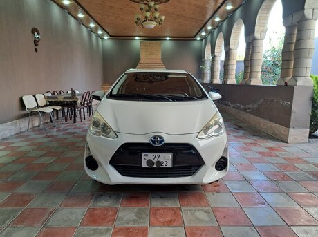 Toyota Aqua 2016