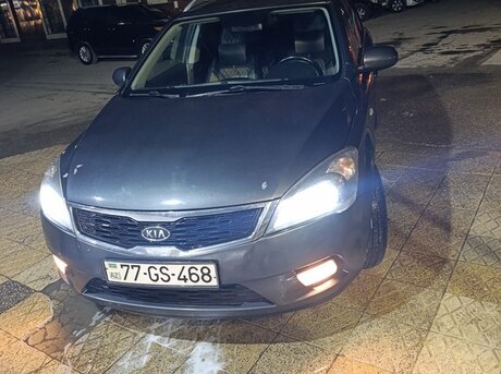 Kia  2011