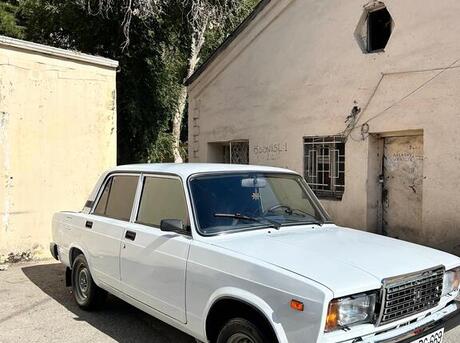 LADA (VAZ) 2107