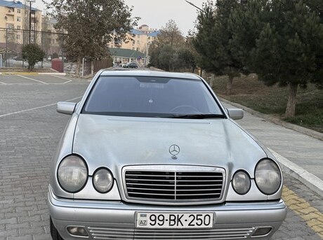 Mercedes E 240 1999