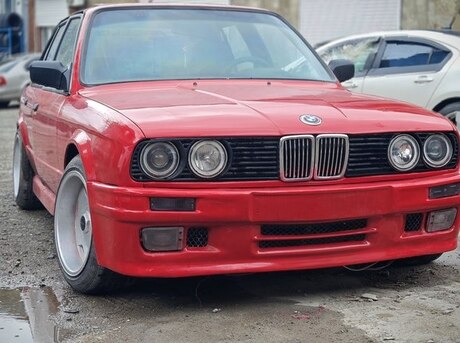BMW 320 1988