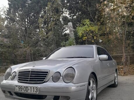 Mercedes E 220