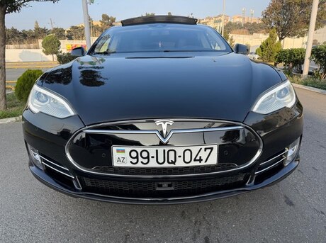 Tesla Model S 2017
