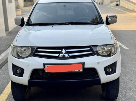 Mitsubishi L200 2014