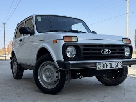 LADA (VAZ) Niva 2010