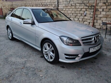 Mercedes C 200 2012