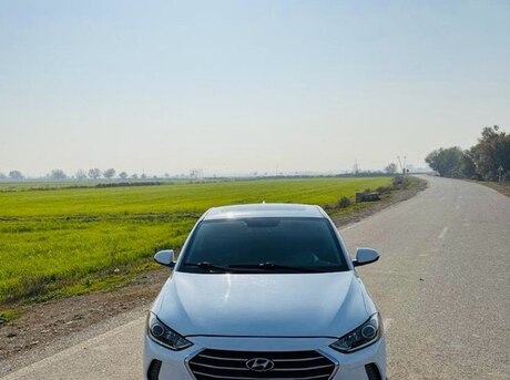 Hyundai Elantra 2017