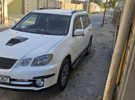 Mitsubishi Airtrek 2002