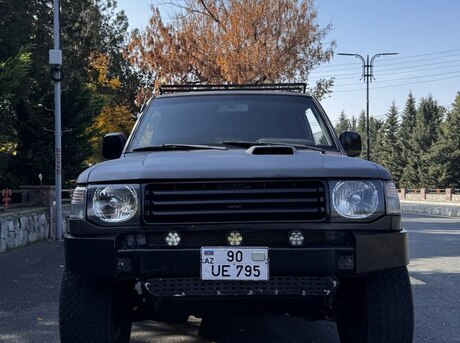 Mitsubishi Pajero 1992