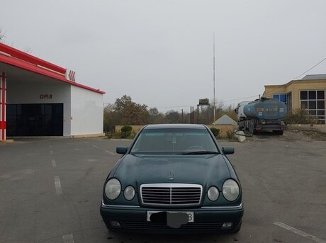 Mercedes E 220 1999