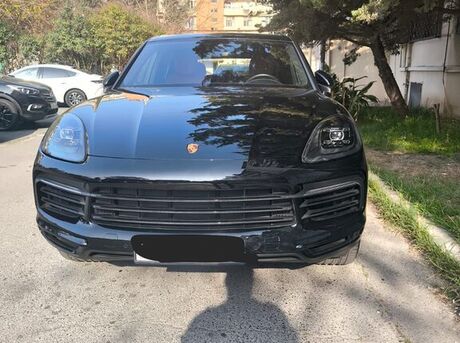 Porsche Cayenne GTS Coupe 2020
