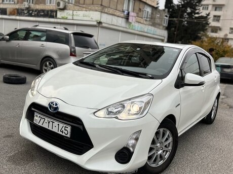 Toyota Aqua 2015