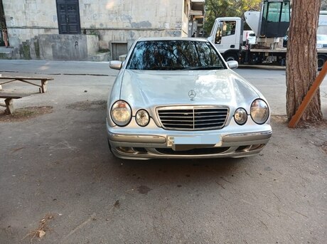 Mercedes E 220 1999