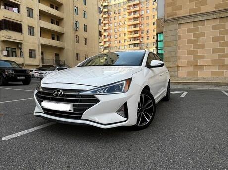 Hyundai Elantra 2020