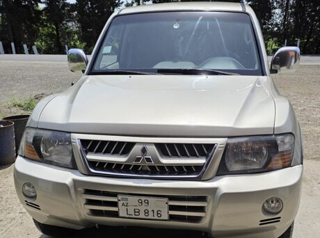 Mitsubishi Pajero 2003