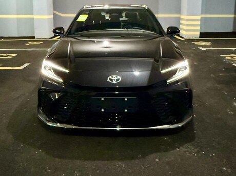 Toyota Camry 2025