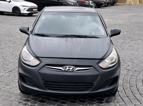 Hyundai Accent 2012