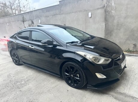Hyundai Elantra 2012