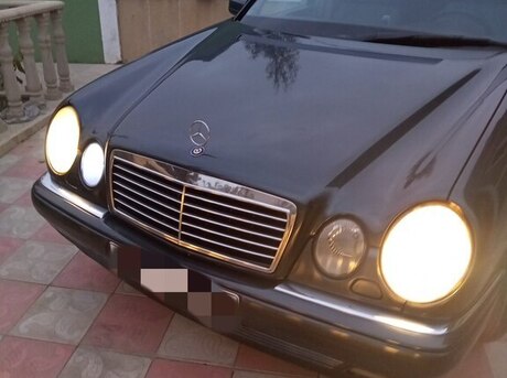 Mercedes E 240 1999
