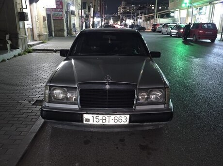 Mercedes  1990